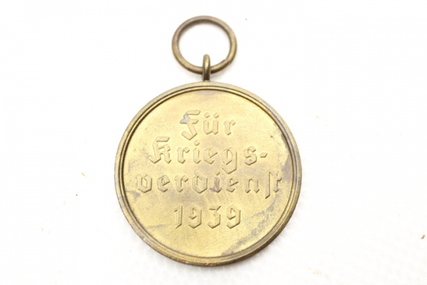 Kriegsverdienst-Medaille 1939, Medaille zum Kriegsverdienstkreuz am Band