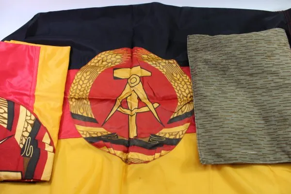 2 Fahnen DDR Nationale Volksarmee NVA