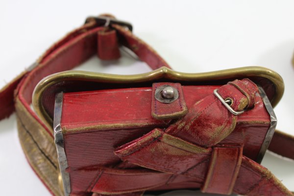 Österreich-Ungarn - Kartuschkasten für Offiziere für berittene Truppen. Gest. Hoflieferant Altenburg