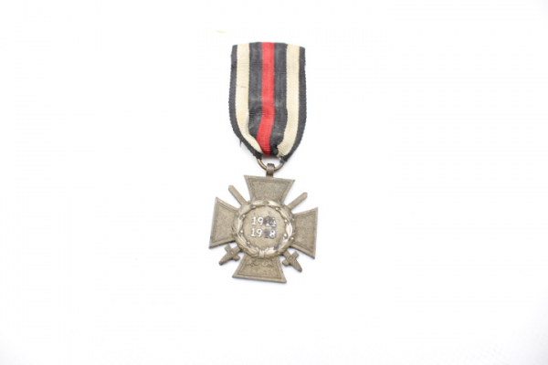 Ehrenkreuz für Frontkämpfer mit Nadelsystem und Hersteller