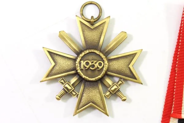Kriegsverdienstkreuz 2. Klasse mit Schwertern in Verleihtüte