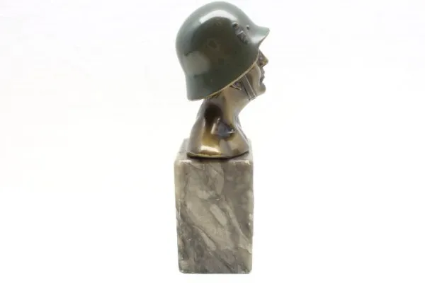 Ww2 Originale Soldatenbüste mit Widmung vom 25.03.37, Stahlhelm und HK, Panzerregiment 13