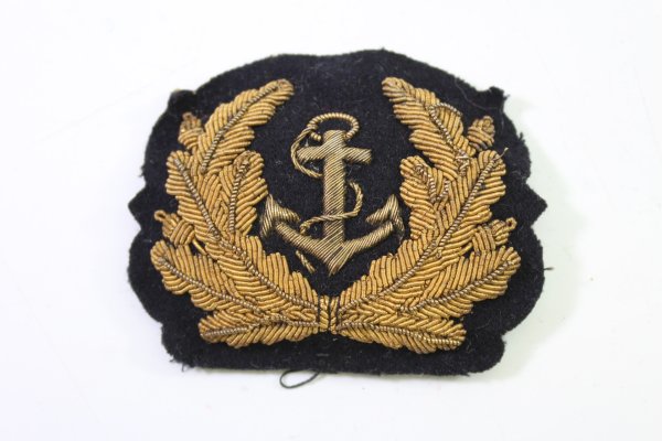 Oak leaf cap for officers of the Merchant Navy