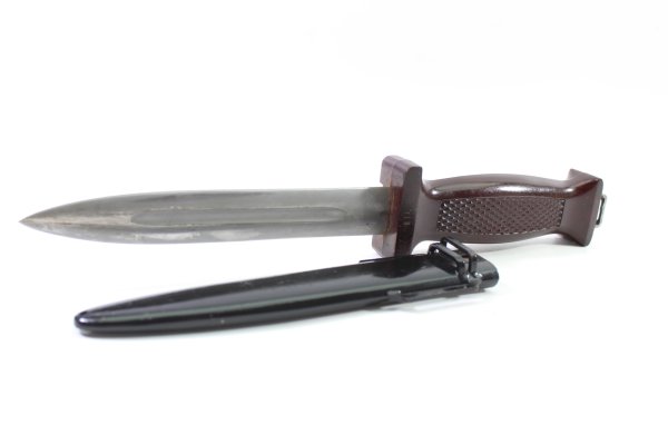 GDR NVA combat knife KM66 of the NVA paratroopers with the number 814.
