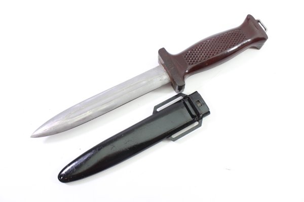 GDR NVA combat knife KM66 of the NVA paratroopers with the number 814.