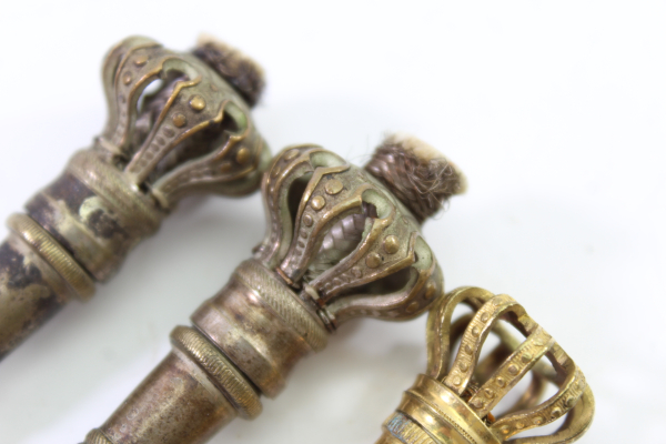 Kronen Nestelenden aus Messing für Nestel Band zum Verschließen von Uniformen Ulan