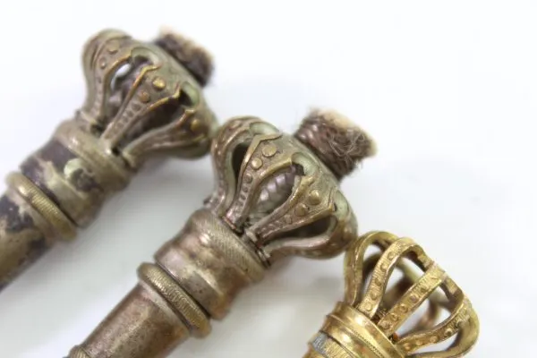 Kronen Nestelenden aus Messing für Nestel Band zum Verschließen von Uniformen Ulan