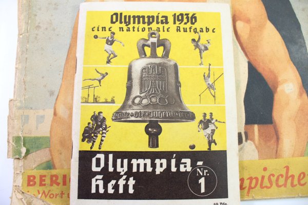 Collection of Berliner Illustrierte and Filmwelt newspapers
