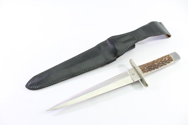 GDR knife / hunting knife from the GML Leegebruch knife forge, with leather sheath.