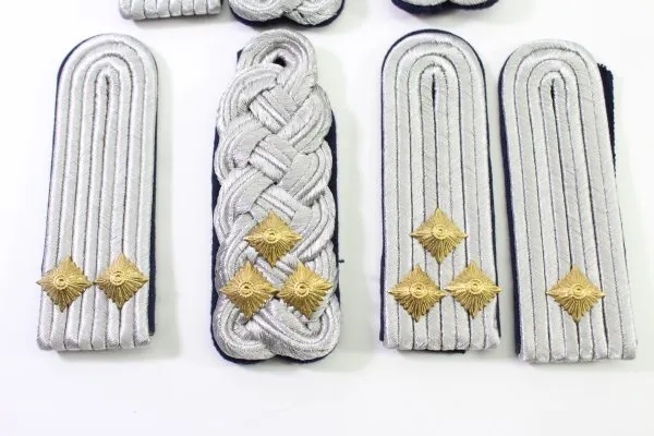 DDR / NVA bundle of various shoulder boards for ranks