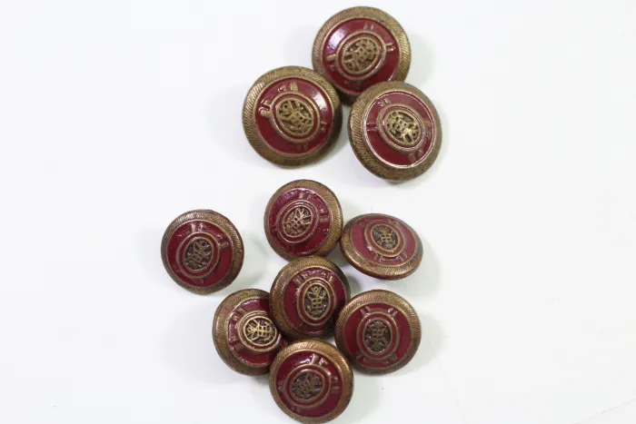 10 Vintage Knöpfe aus Uniformschneiderei Durchmesser ca  3 Stück ca 23 mm  und 7 Stück ca 18 mm