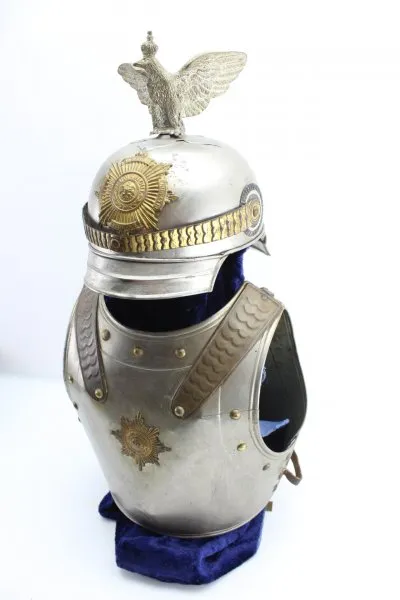 Helm und Kürass für Offiziere der preußischen Kürassier-Regimenter, um 1900 für Kinder