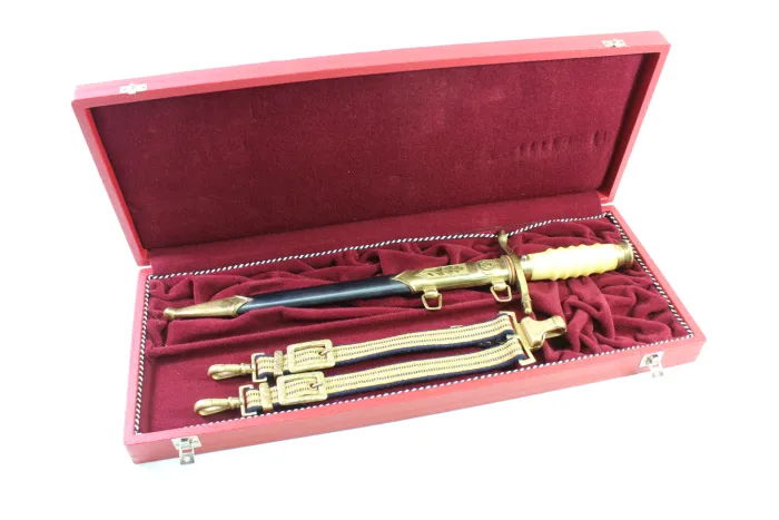 GDR NVA, Dagger for an Admiral of the People's Navy in a red issue case