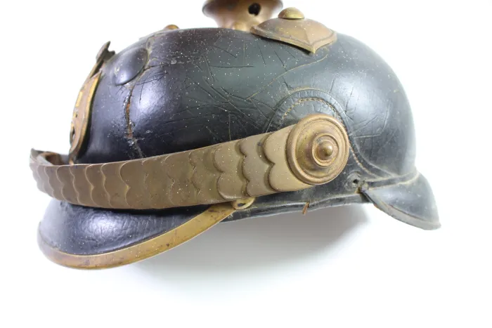 Pickelhaube Preußen Ersatzteilspender Kreublatt mit Spitze, Schuppenkette