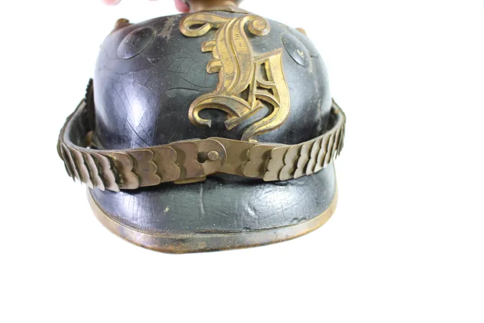Pickelhaube Preußen Ersatzteilspender Kreublatt mit Spitze, Schuppenkette