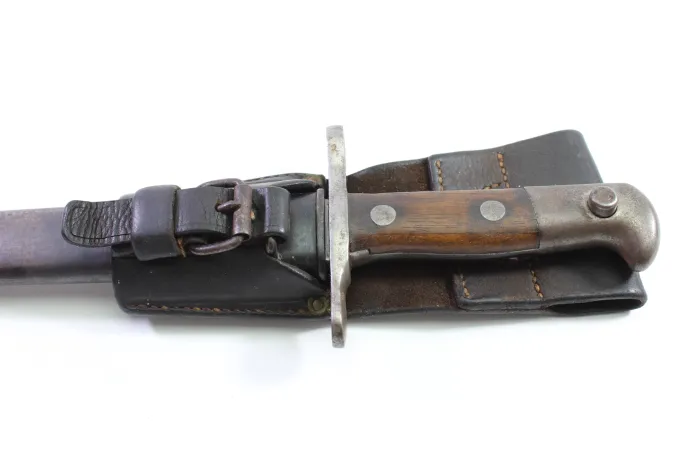Swiss Pioneer M1914 bayonet with attractive leather belt loop in good condition