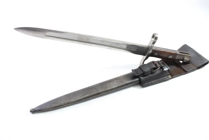 Swiss Pioneer M1914 bayonet with attractive leather belt loop in good condition