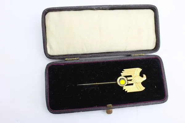 Goldene Ehrennadel für Generäle im Etui