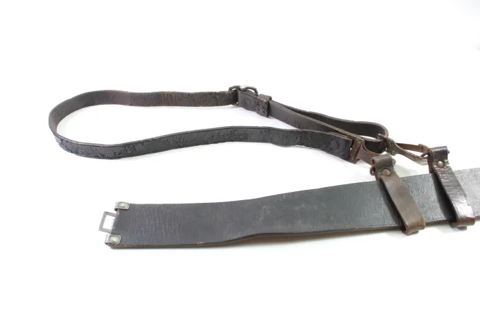 Schulterriemen der Wehrmacht mit Koppelschlaufen