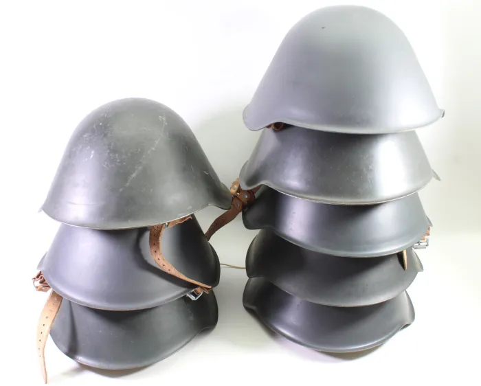 DDR NVA Stahlhelm aus Konvolut