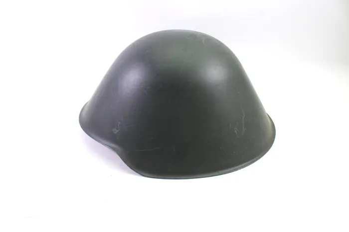 DDR NVA Stahlhelm aus Konvolut
