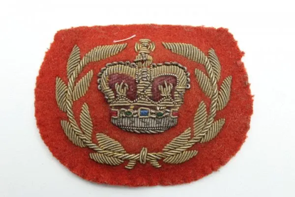 Cap badge English, worn