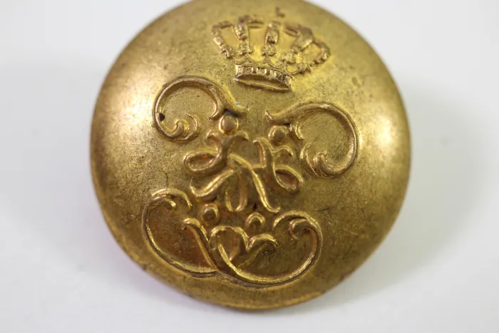 Metal buttons from a Silesian uniform tailor