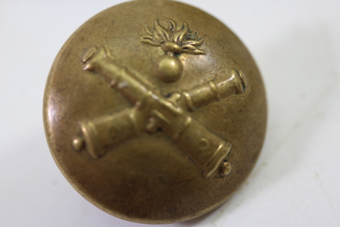 Metal buttons from a uniform tailor for artillery uniforms, price per button