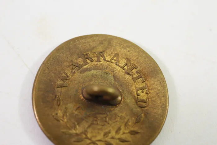 2x Uniform buttons 1832 - 1836 with the crowned coat of arms of the Kingdom of Saxony.