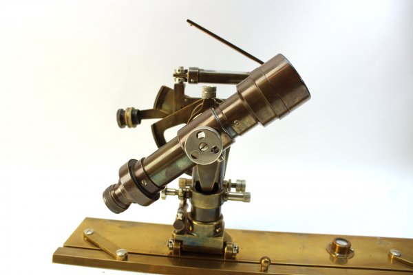 Optisches Gerät Theodolit ERW&S für E.R.Watts & Sohn großer Kippregel
