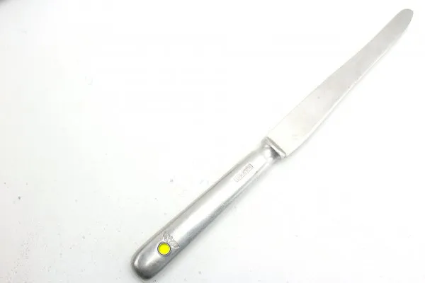 Besteck, Essbesteck, Messer aus einer Kantine der Wehrmacht, Aluminium, gestempelt "H.M.Z.40" mit Hoheitsadler