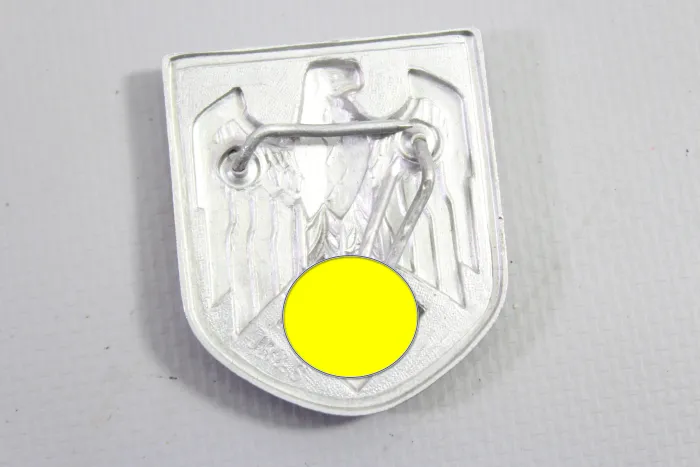 Wehrmacht Army Afrikakorps shield for the tropical helmet Hersteller JR&S
