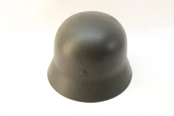 Wehrmacht Stahlhelm M40 Rauhtarn NS66 mit Abzeichen und markiert