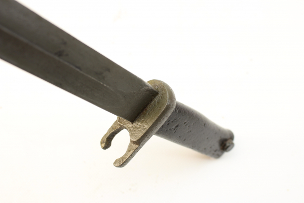 Bayonet without manufacturer, release button works