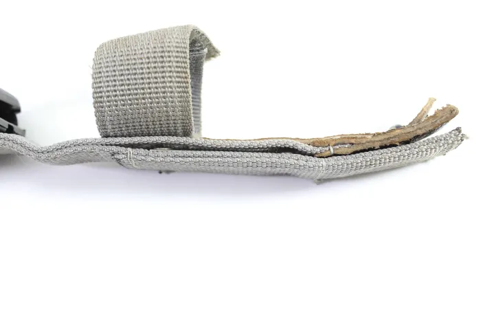 DDR NVA Kampfmesser KM 87 Überlebensmesser der Nationalen Volksarmee, komplett mit Überlebenskapsel