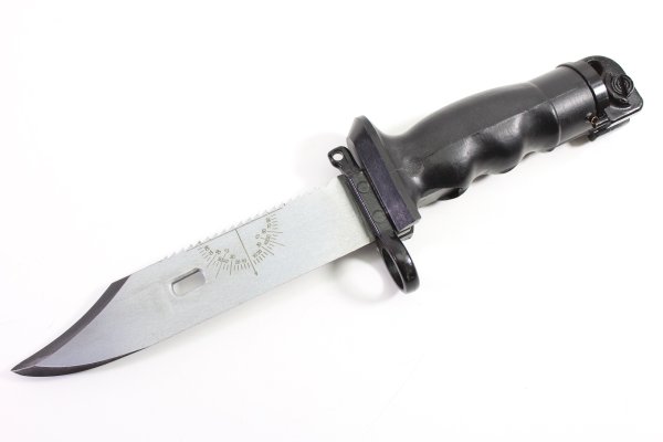 DDR NVA Kampfmesser KM 87 Überlebensmesser der Nationalen Volksarmee, komplett mit Überlebenskapsel
