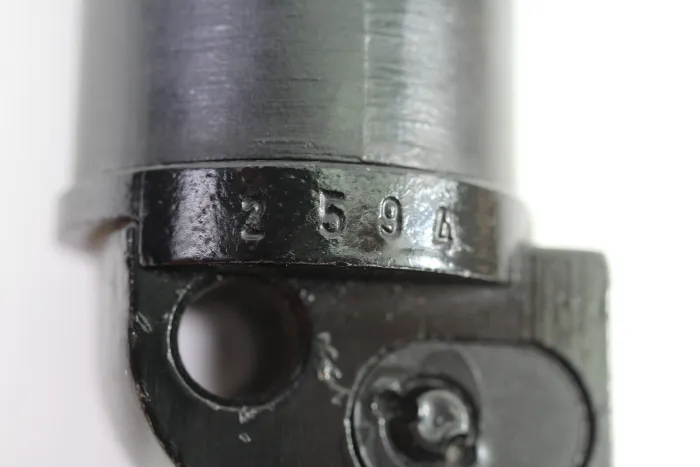 DDR NVA Kampfmesser KM 87 Überlebensmesser der Nationalen Volksarmee, komplett mit Überlebenskapsel