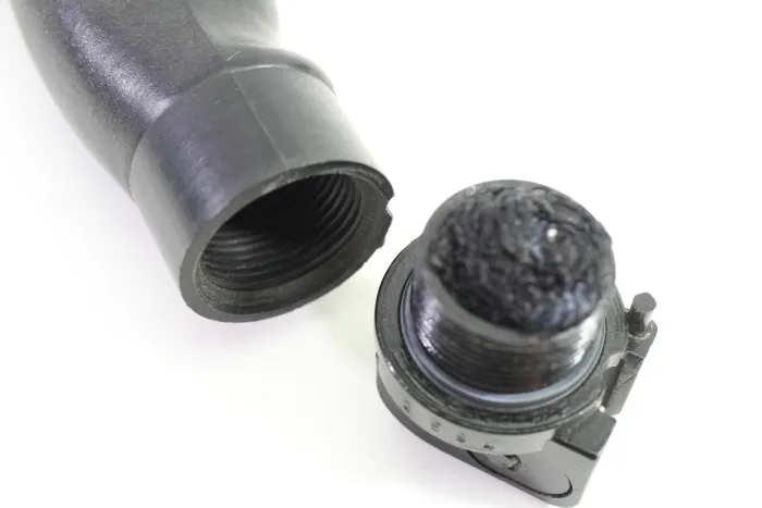 DDR NVA Kampfmesser KM 87 Überlebensmesser der Nationalen Volksarmee, komplett mit Überlebenskapsel