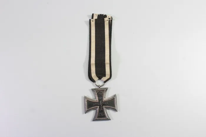 Iron Cross 2nd Class 1914, manufacturer W on ribbon, for combatants