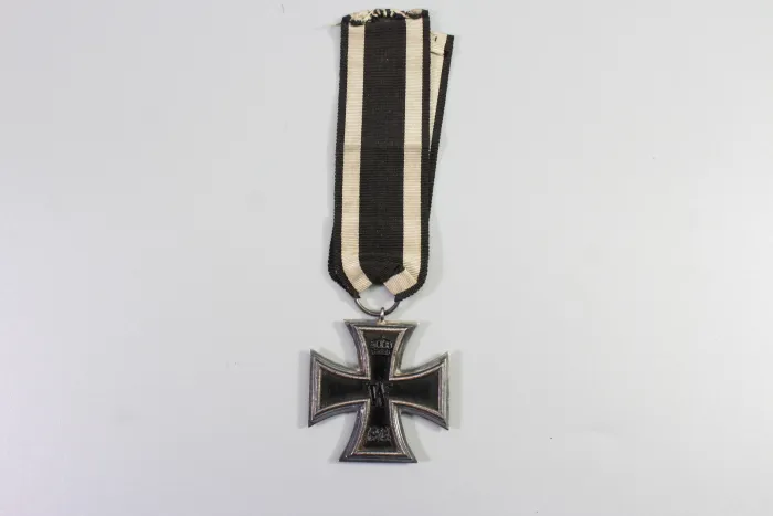 Iron Cross 2nd Class 1914, manufacturer W on ribbon, for combatants