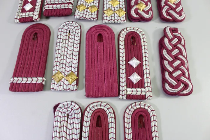 Konvolut Schulterklappen der NVA / DDR