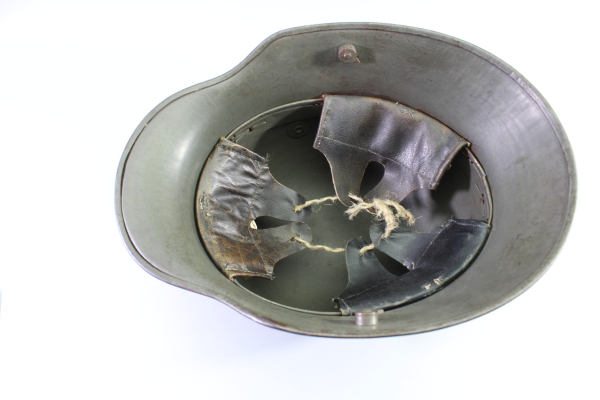 Stahlhelm M16 sehr gut erhalten, Hersteller SI 68 Eisenhütte Silesia, Paruschowitz O/Schlesien)   