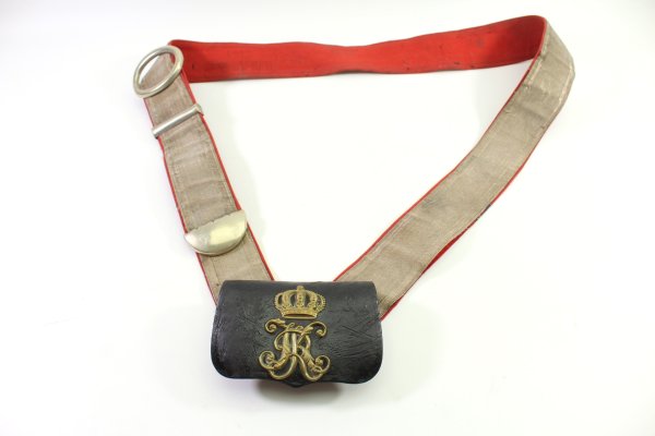 Württemberg Kartuschkasten für Offiziere im Dragoner-Regiment Königin Olga mit Bandollier, gest. Hoflieferant Altenburg für Offiziere