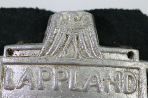 Ärmelschild "Lappland", Ausführung aus Aluminium Konvolut einer Person