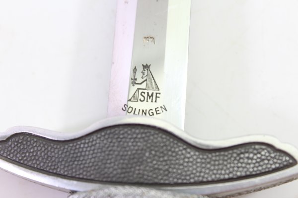 Very fine Luftwaffe officer's dagger with an orange grip, manufactured by SMF, Solingen.