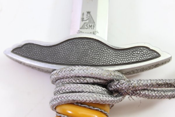 Very fine Luftwaffe officer's dagger with an orange grip, manufactured by SMF, Solingen.