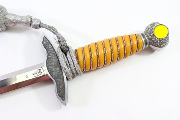 Very fine Luftwaffe officer's dagger with an orange grip, manufactured by SMF, Solingen.