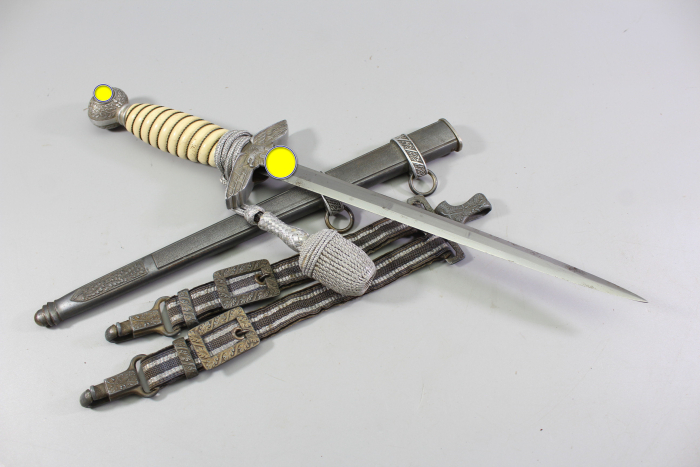 Originaler ungereinigter Offiziersdolch der Luftwaffe mit Gehänge und Portepee Hersteller Clemen & Jung, Solingen,