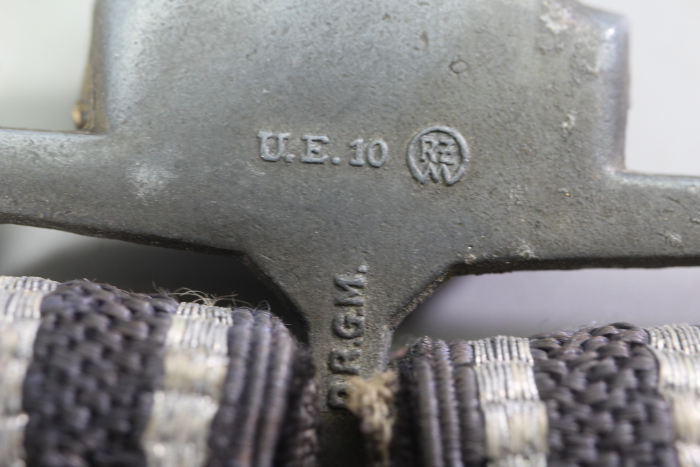 Originaler ungereinigter Offiziersdolch der Luftwaffe mit Gehänge und Portepee Hersteller Clemen & Jung, Solingen,
