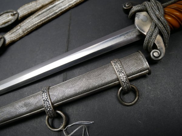 HOD army officer's dagger with rare steep handle - E.P.&S. Solingen + hanging + portepee